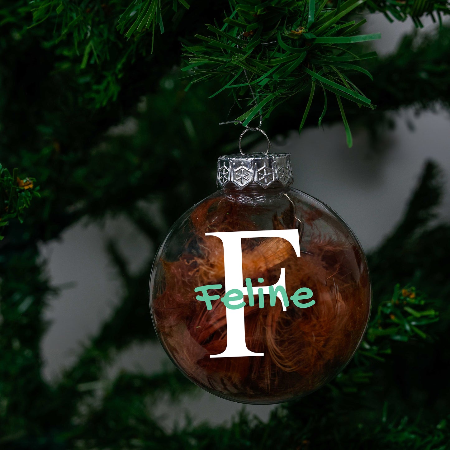 Kerstbal Bruine Veertjes - Naam + Hoofdletter