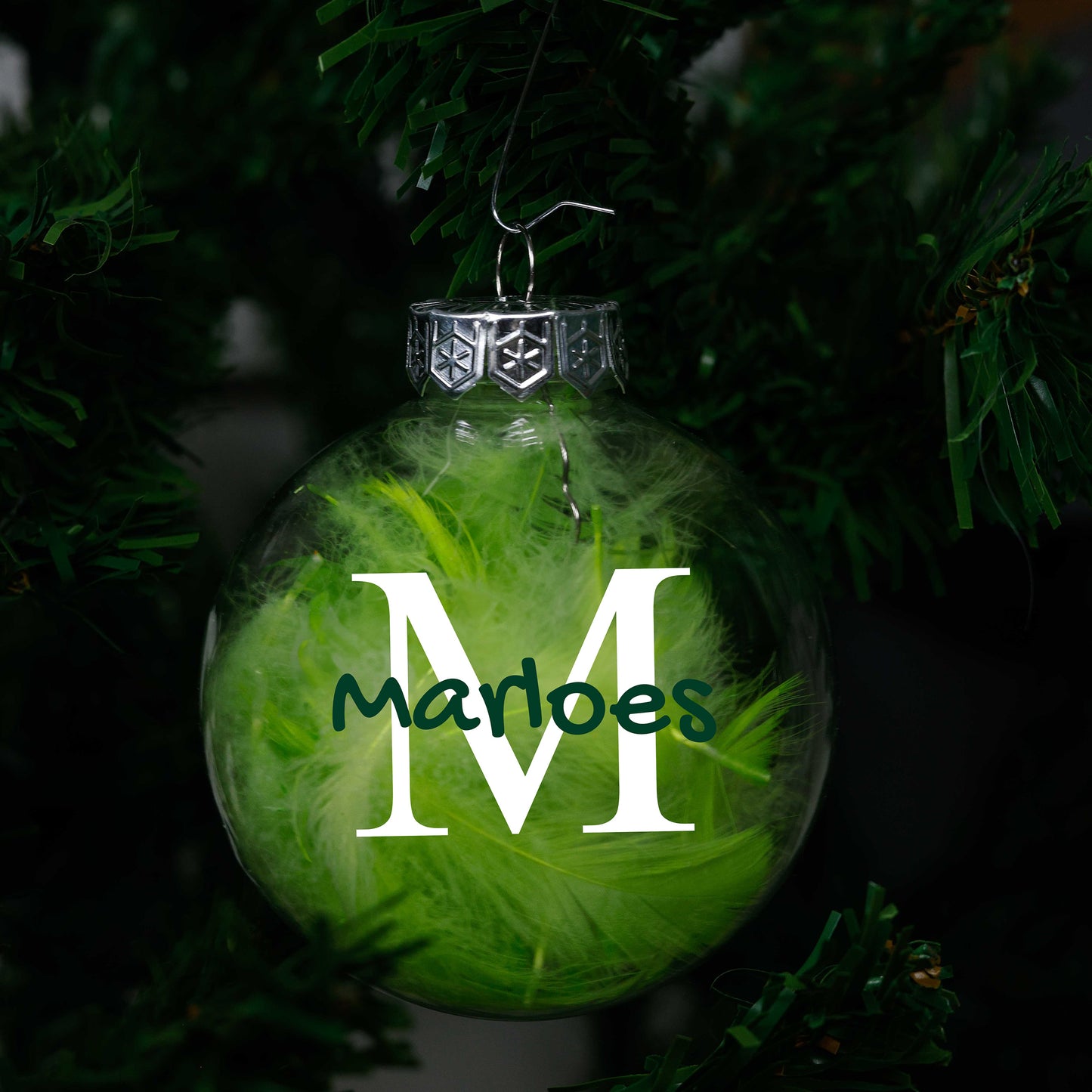 Kerstbal Groene Veertjes - Naam + Hoofdletter