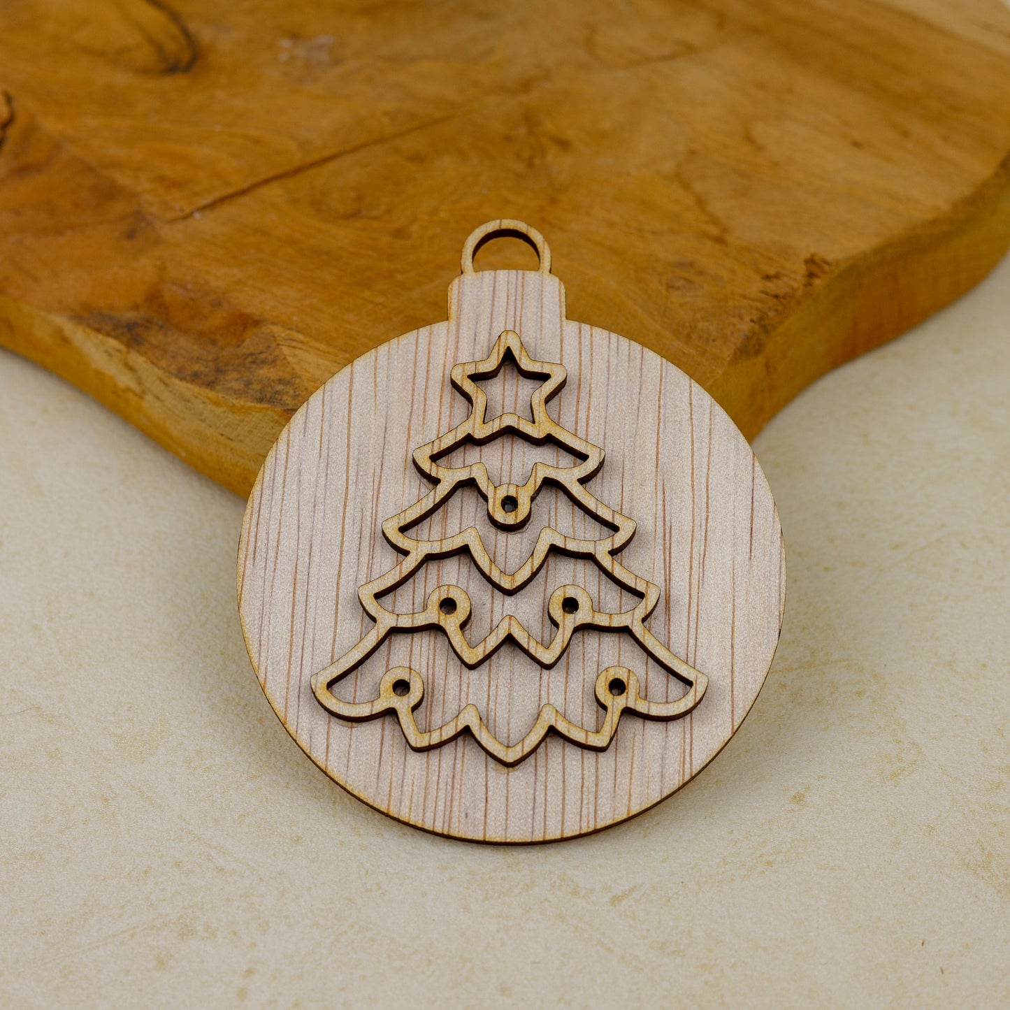 Kerstbal - Lijntekening kerstboom