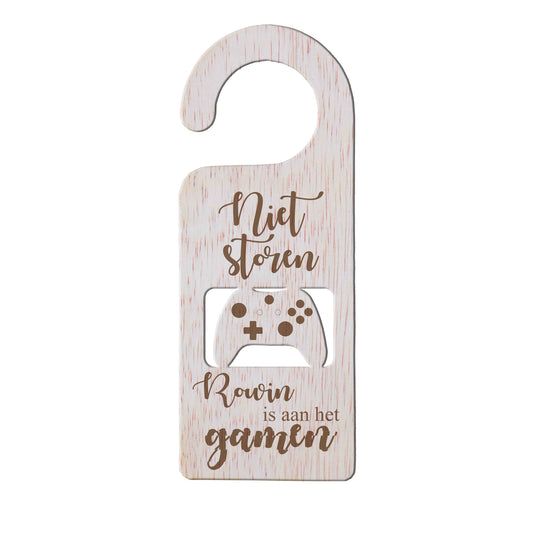 Deurhanger - Niet storen, ... is aan het gamen.