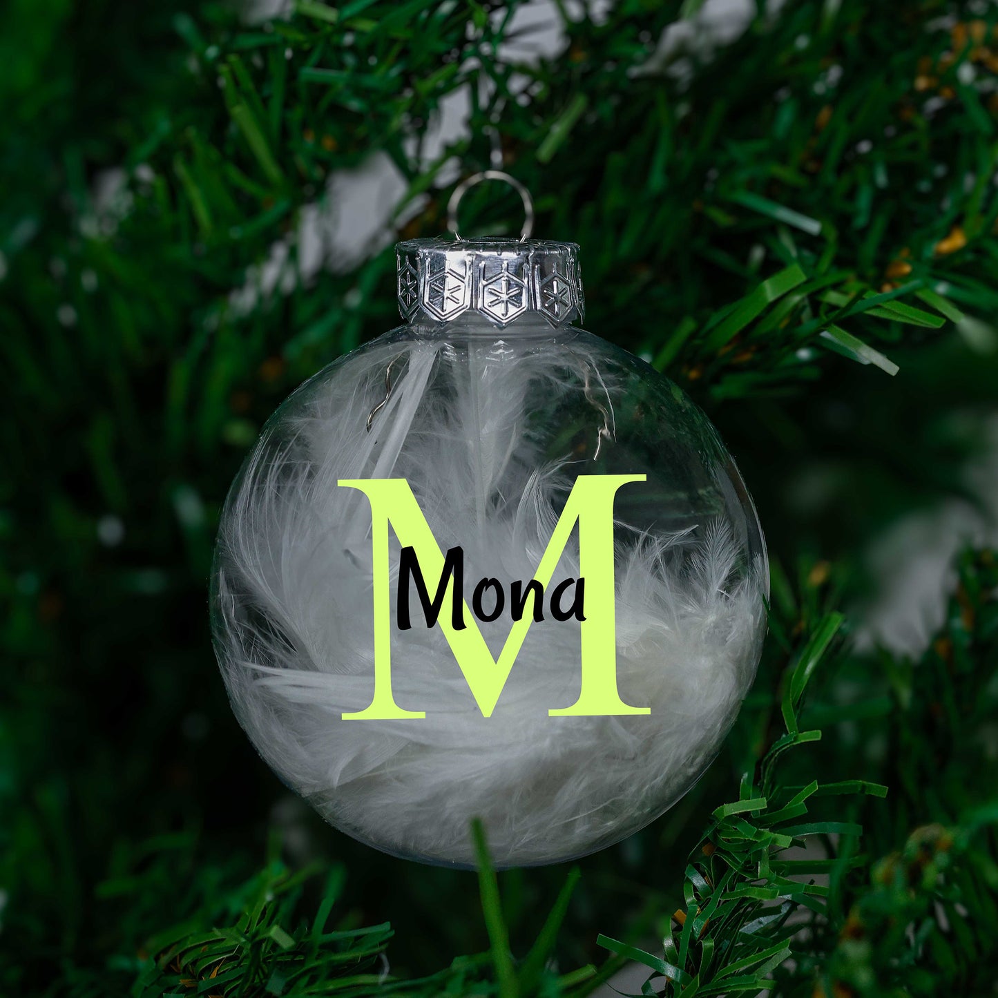 Kerstbal Wit Veertjes - Naam + Hoofdletter