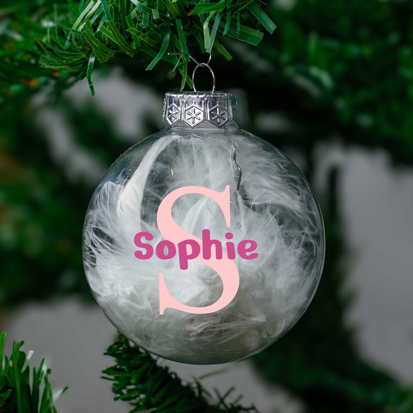 Kerstbal Wit Veertjes - Naam + Hoofdletter