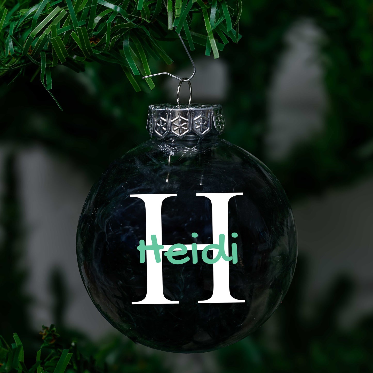 Kerstbal Zwarte Veertjes - Naam + Hoofdletter