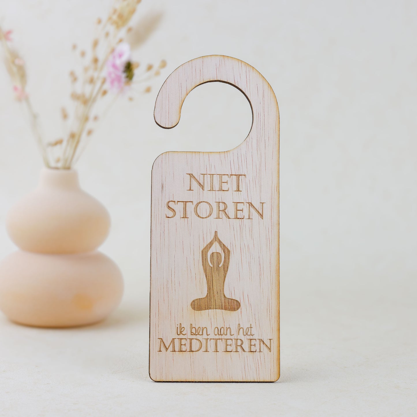Deurhanger - Niet storen, ik ben aan het mediteren.