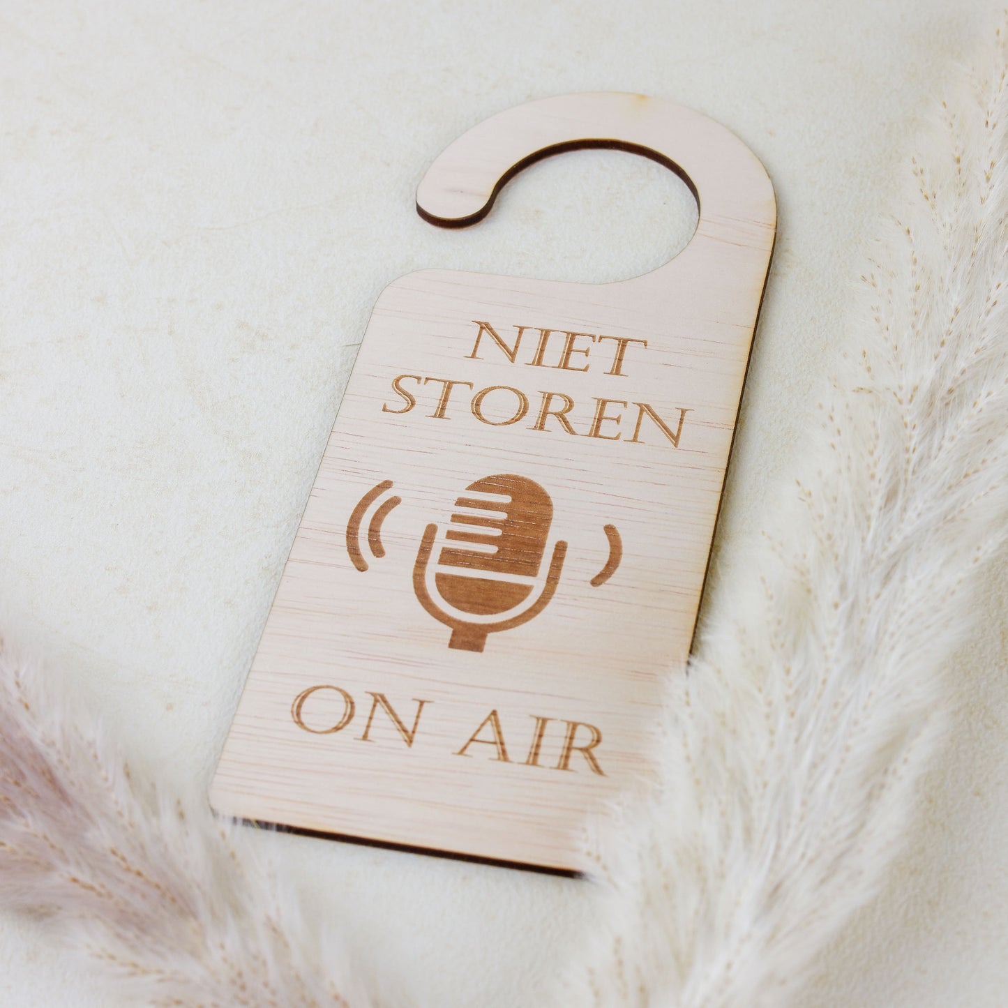 Deurhanger - Niet storen, on air.