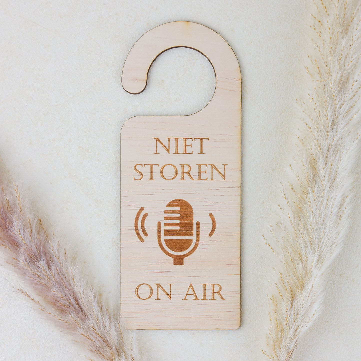 Deurhanger - Niet storen, on air.