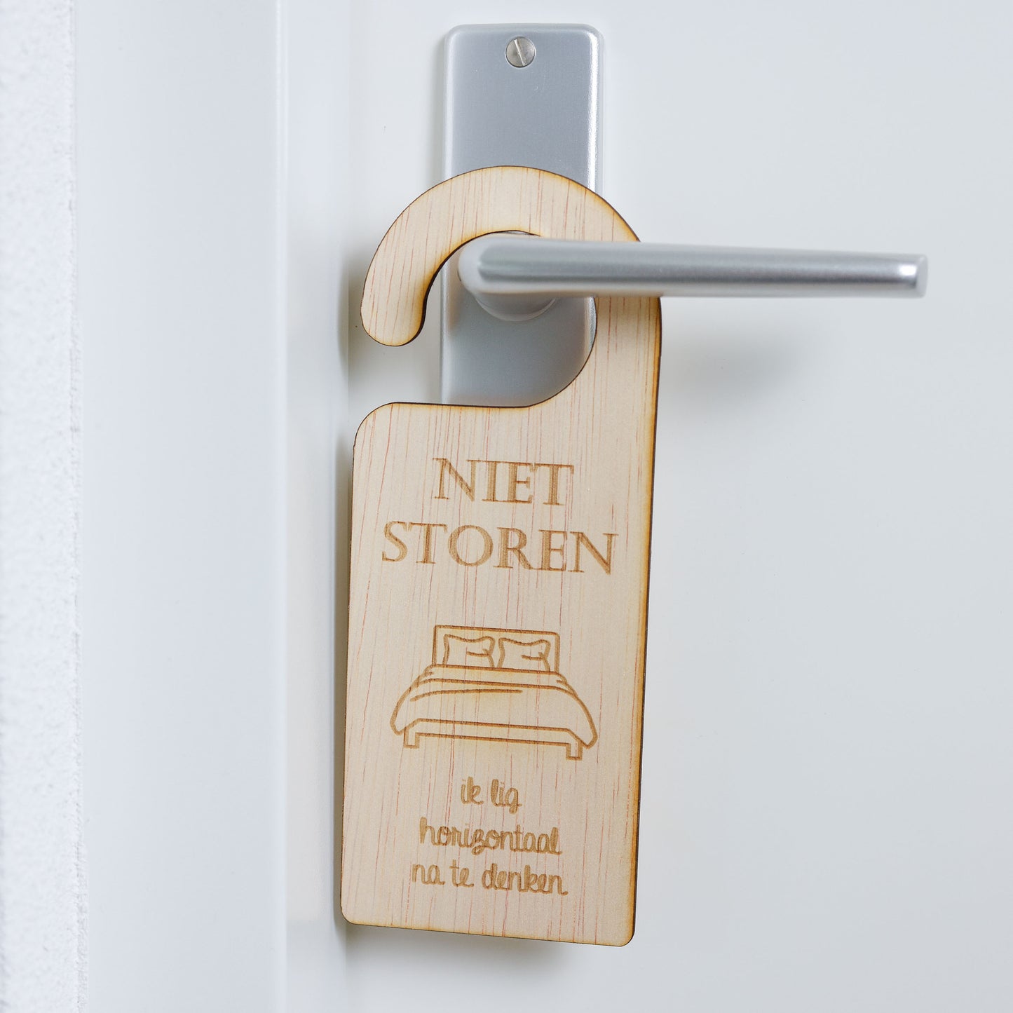 Deurhanger - Niet storen, ik lig horizontaal na te denken.