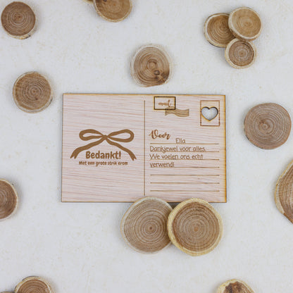 Houten kaart - Bedankt! Met een grote strik erom!
