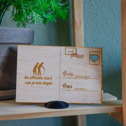 Houten kaart - De officiële start van je luie dagen