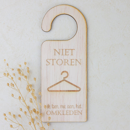 Deurhanger - Niet storen, ik ben me aan het omkleden